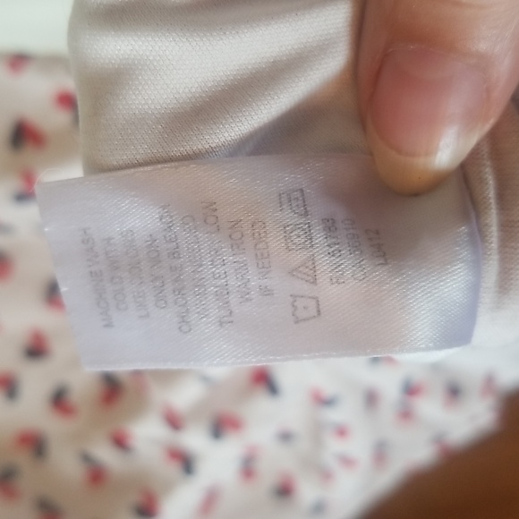 10/$10   Maurice's Heart Pattern Top M - Picture 5 of 5